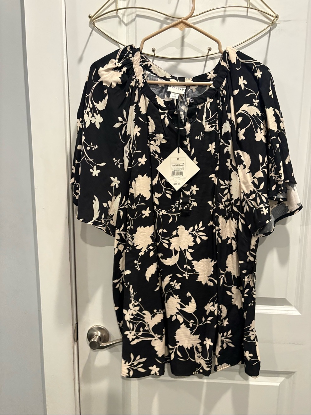 Ava & Viv Black Blouse with Cream Floral Print